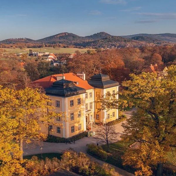 Pałac Łomnica
