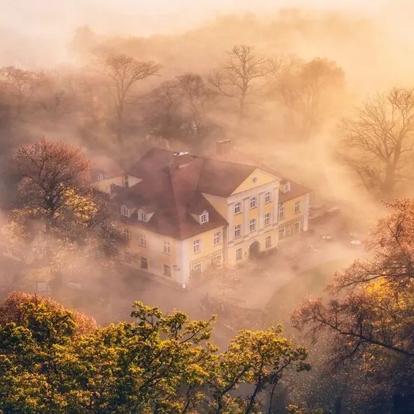 Pałac Łomnica