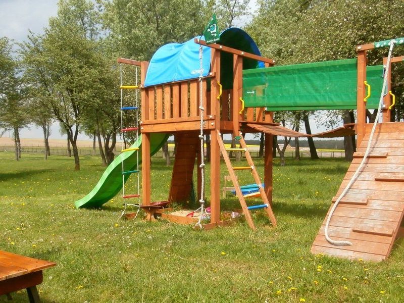 teren hotelu, dla dzieci, plac zabaw