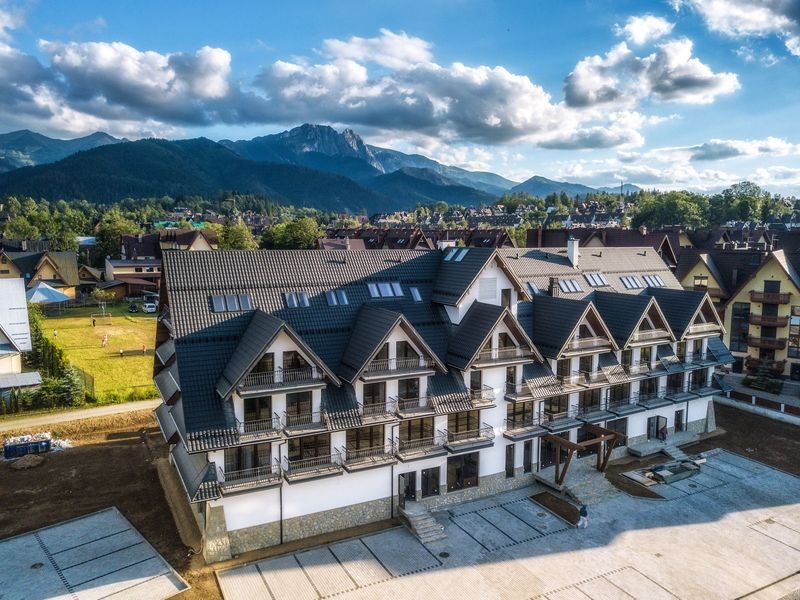 Paryski Art &amp; Business