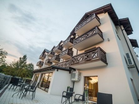 obiekt, budynek główny, teren hotelu
