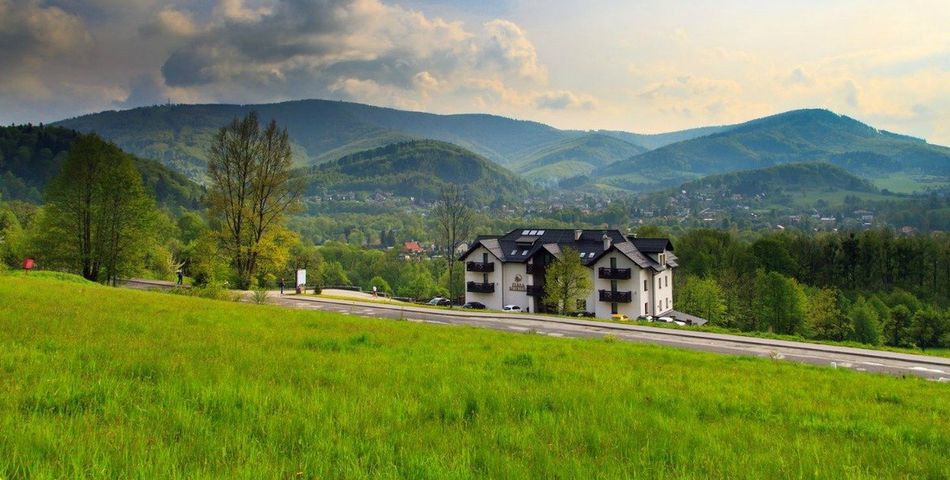 obiekt, budynek główny, teren hotelu