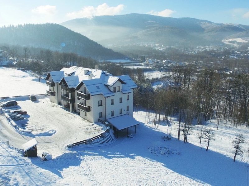 obiekt, budynek główny, teren hotelu