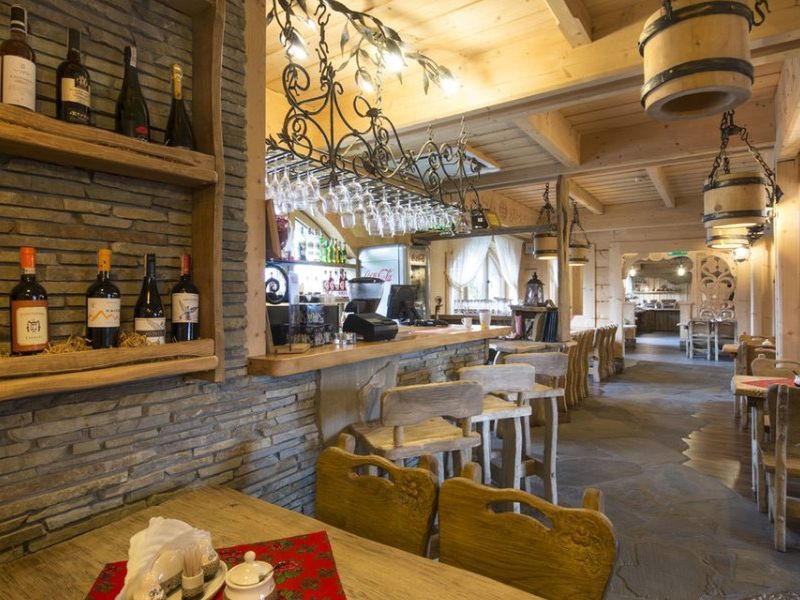 budynek główny, restauracja, lobby bar, drink bar