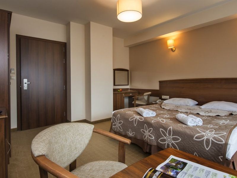 budynek główny, teren hotelu, pokój