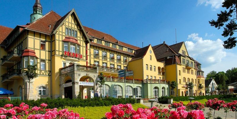 obiekt, budynek główny, teren hotelu