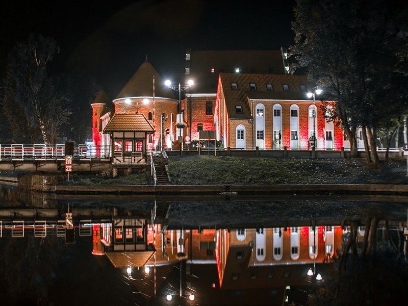budynek główny, teren hotelu