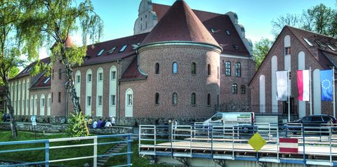 obiekt, budynek główny, teren hotelu