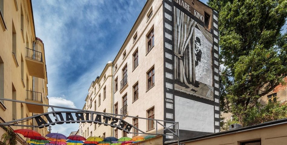 obiekt, budynek główny, teren hotelu