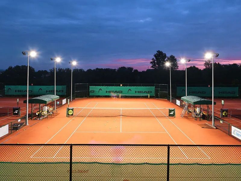 Tennis & Country Club Hotel