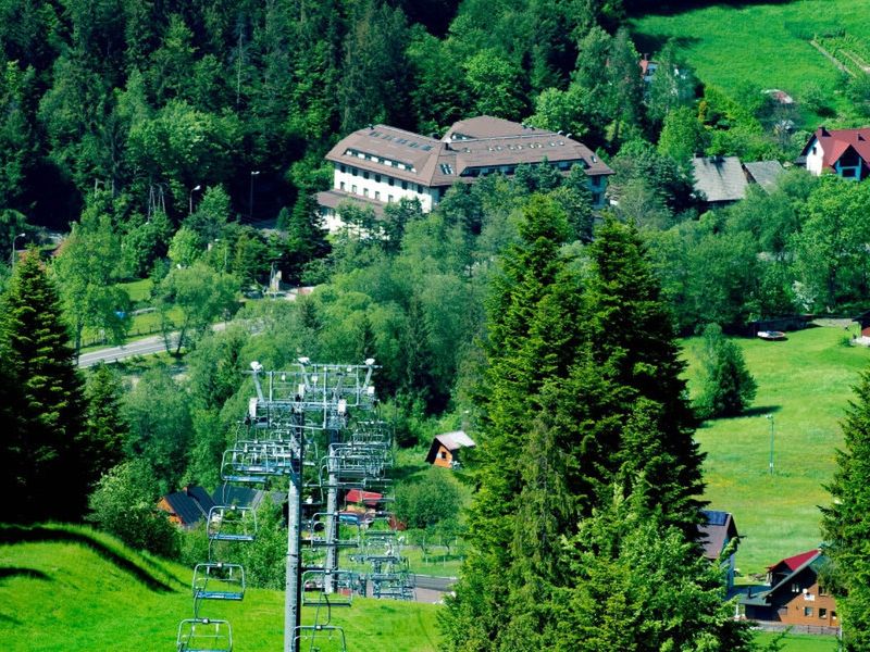 obiekt, teren hotelu
