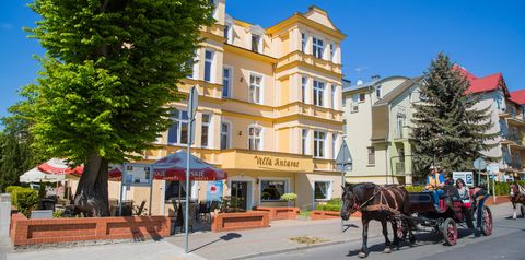 obiekt, budynek główny