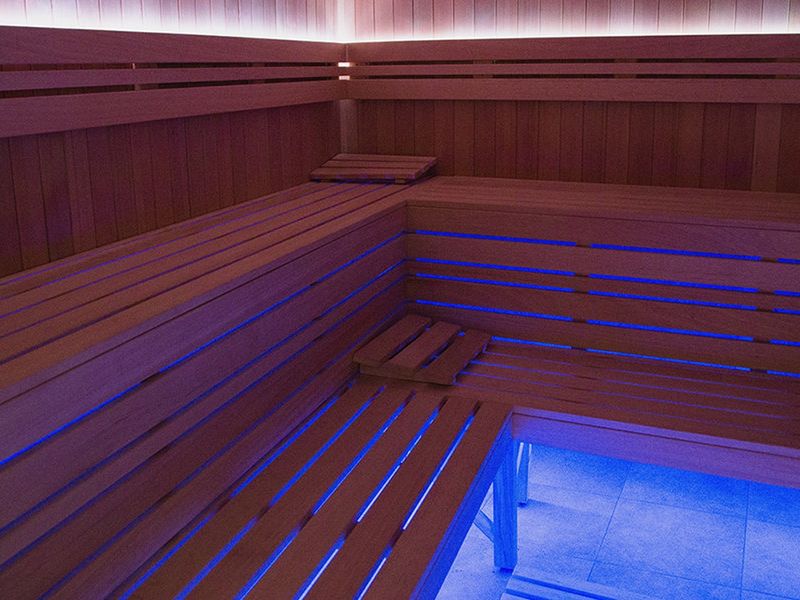 budynek główny, teren hotelu, SPA, sauna