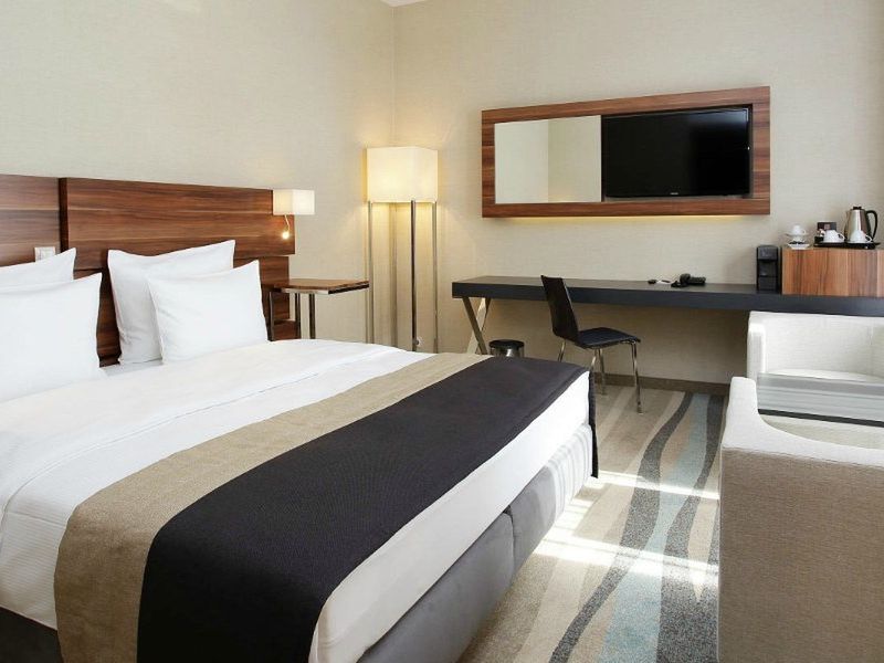 budynek główny, teren hotelu, pokój