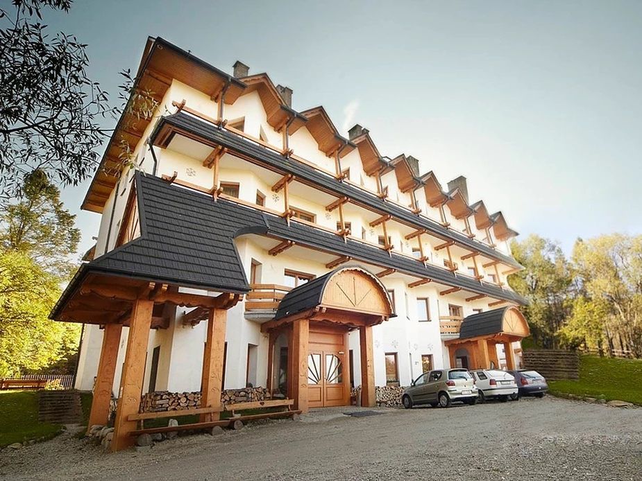 obiekt, budynek główny, teren hotelu
