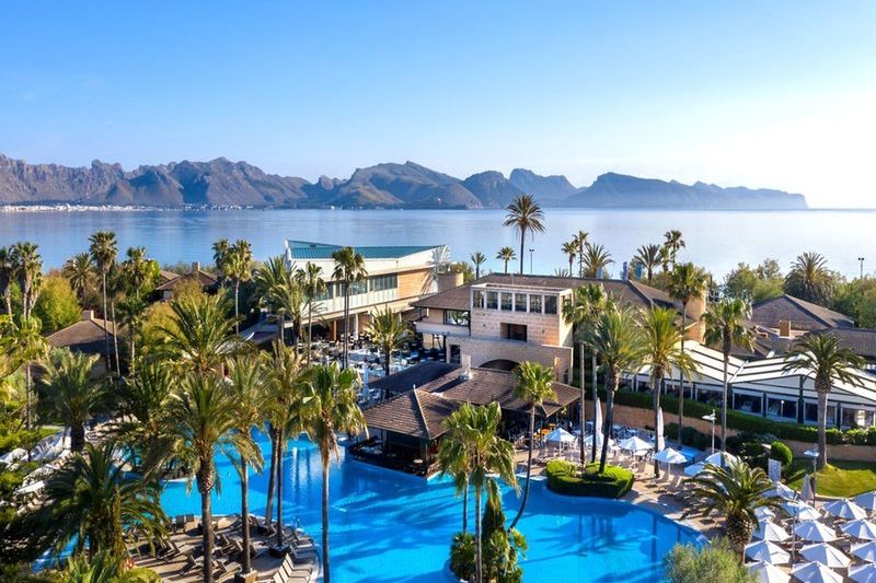 budynek główny, teren hotelu