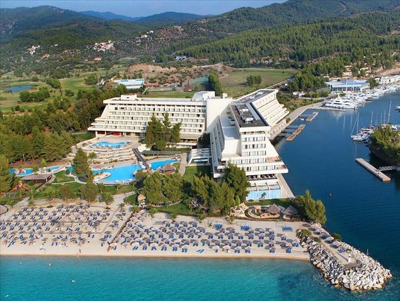 obiekt, teren hotelu