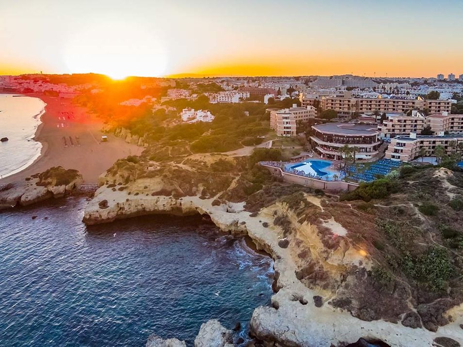 obiekt, teren hotelu