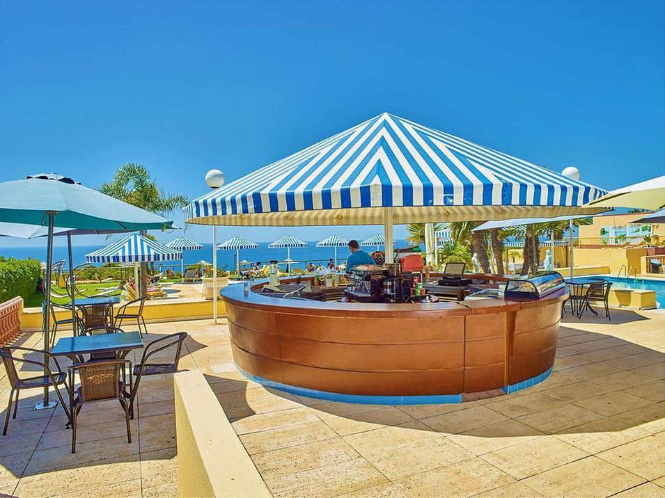 basen, pool bar