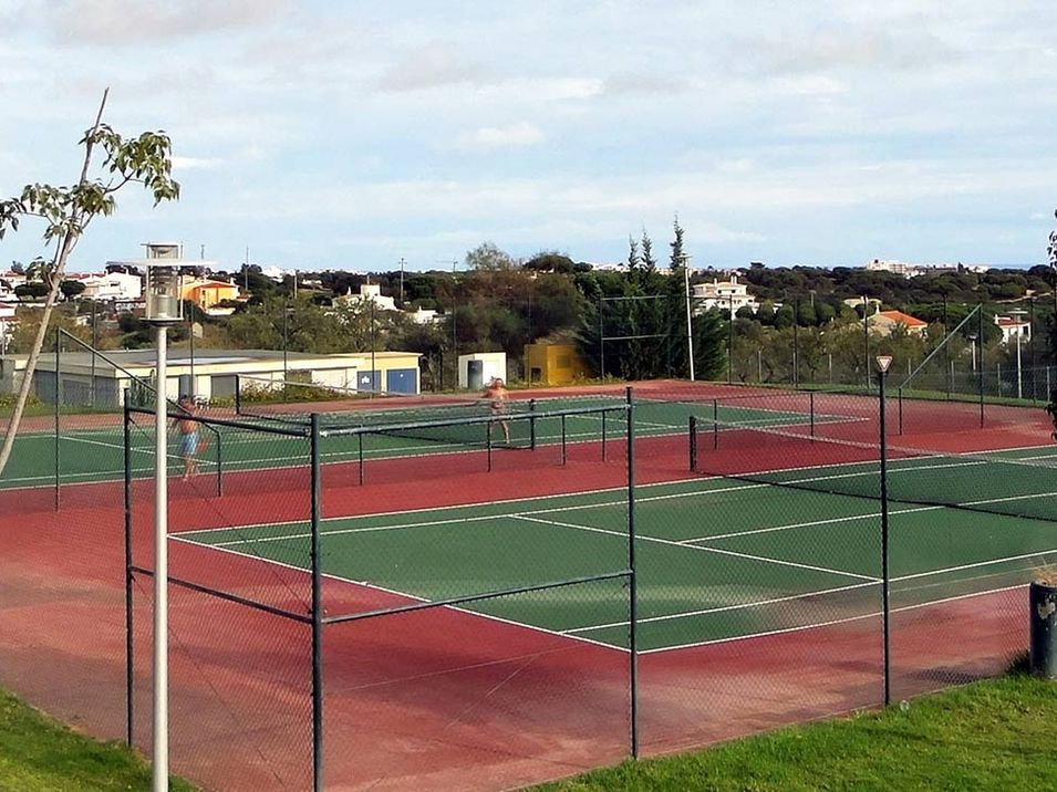 teren hotelu, sport i rekreacja, korty tenisowe
