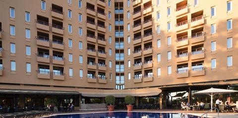 obiekt, teren hotelu, basen