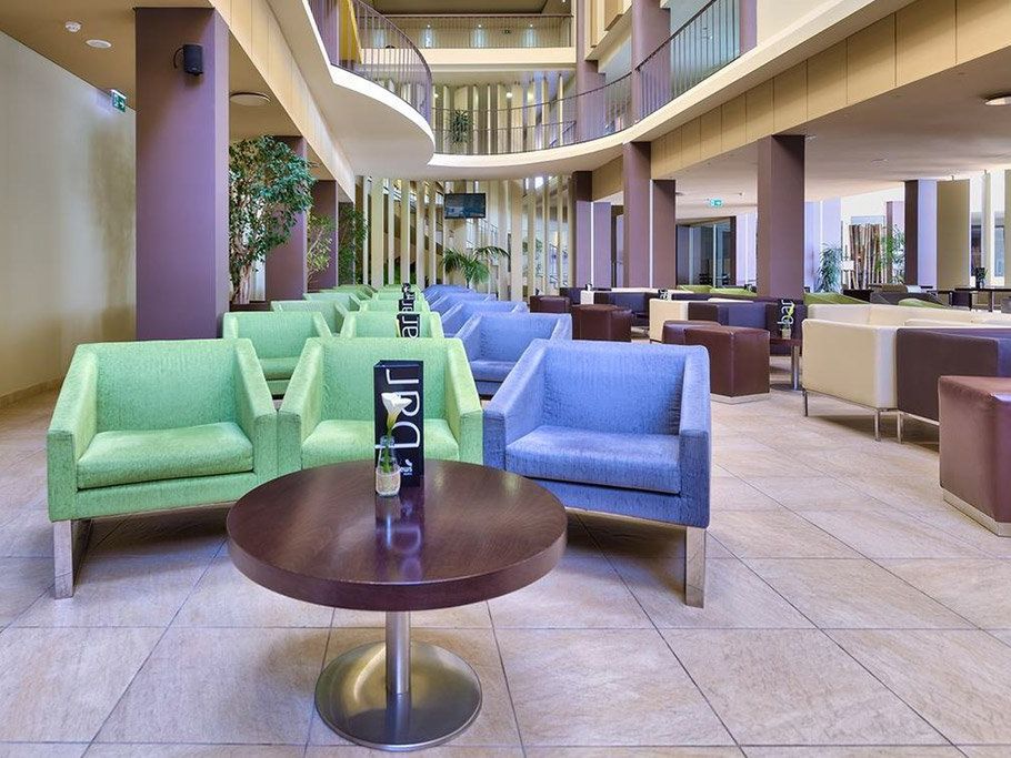 lobby bar