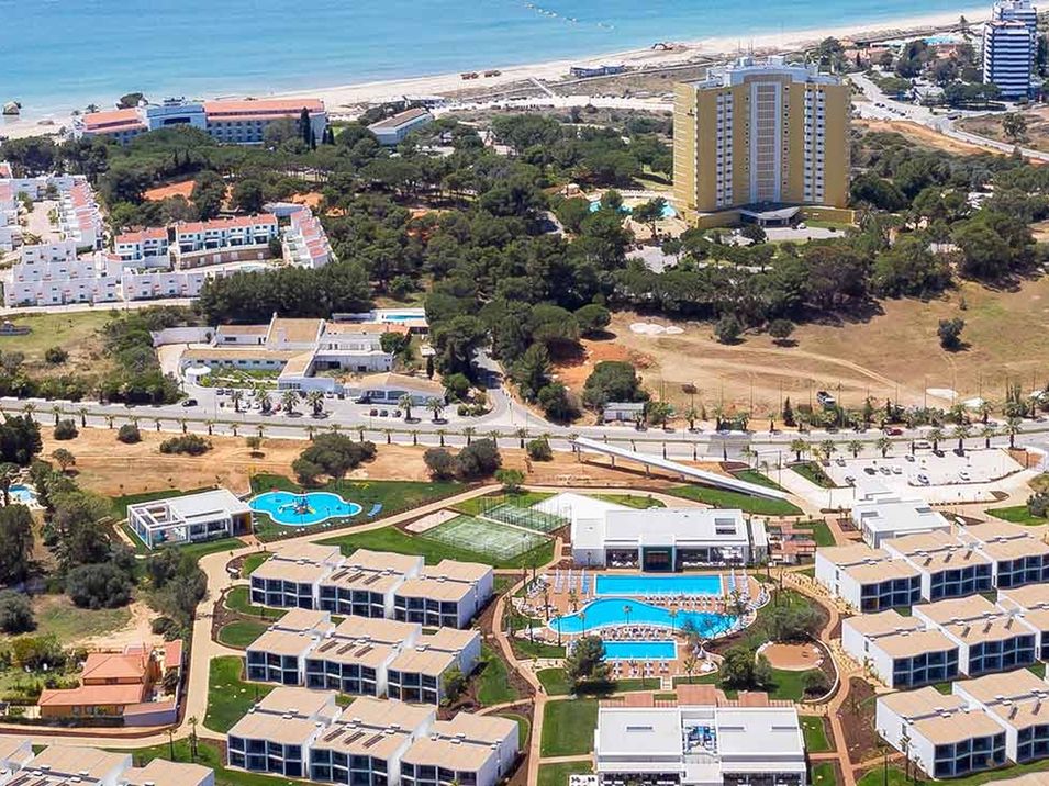 obiekt, teren hotelu