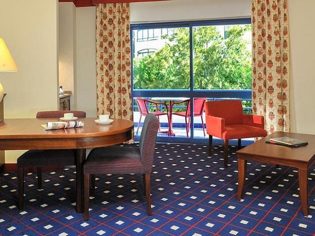 pokój, apartament, balkon / taras