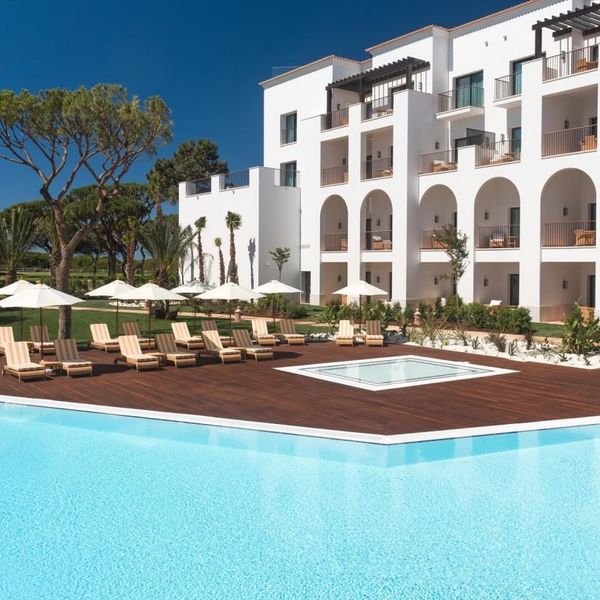 Pine Cliffs Ocean Suites