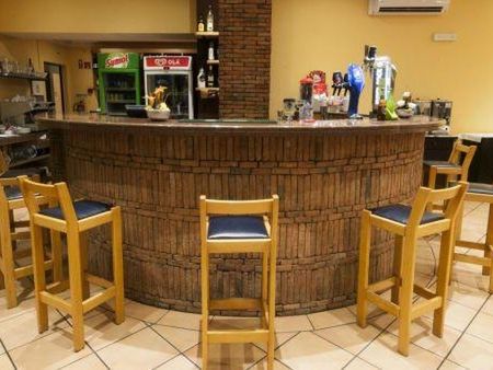 teren hotelu, drink bar