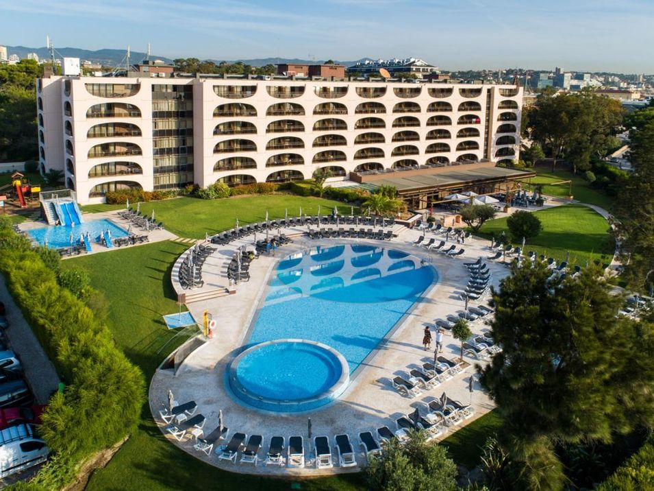 obiekt, budynek główny, basen, brodzik, pool bar