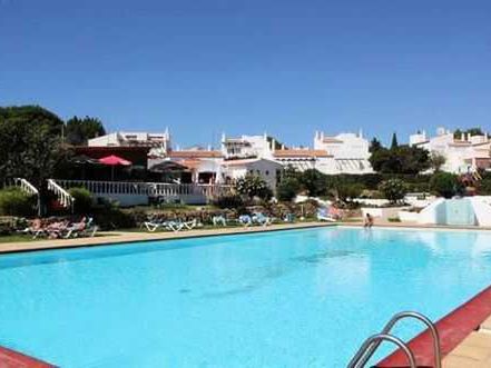 Vila Senhora Da Rocha