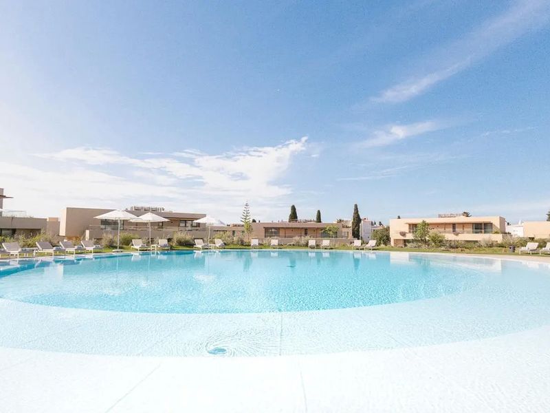 White Shell Beach Villas