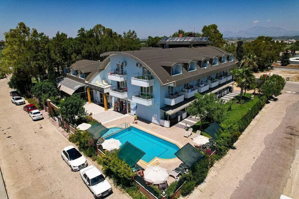 teren hotelu, basen, obiekt