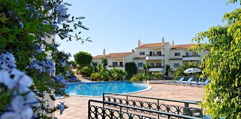 obiekt, teren hotelu, basen