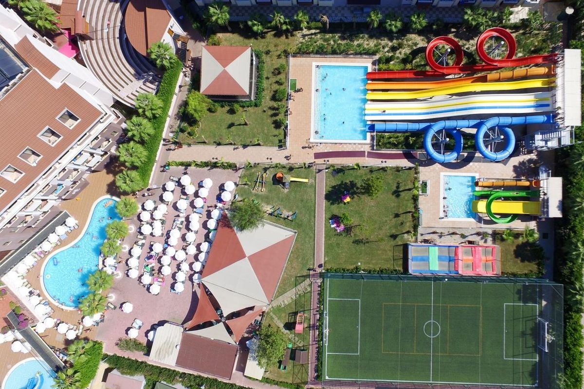 teren hotelu, basen, aquapark