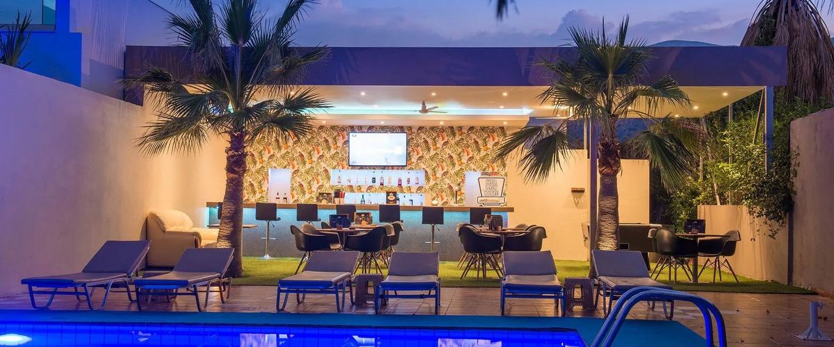 drink bar, basen, obiekt