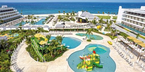 obiekt, teren hotelu, basen