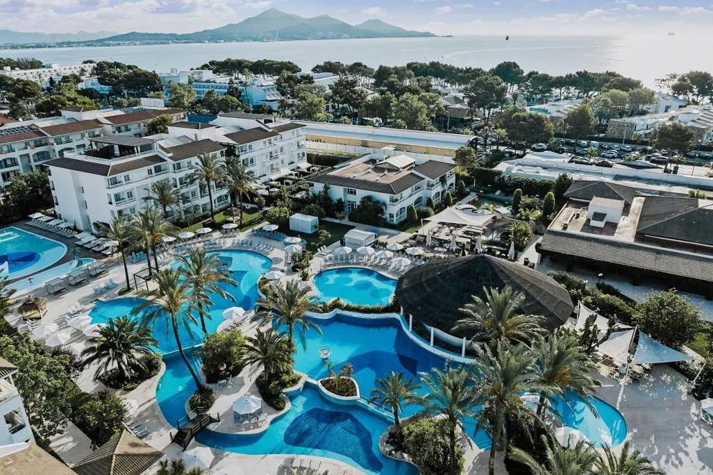 obiekt, budynek główny, teren hotelu, basen