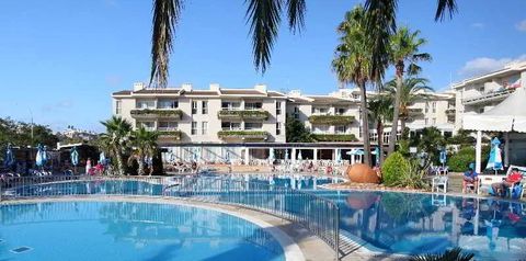 obiekt, teren hotelu, basen