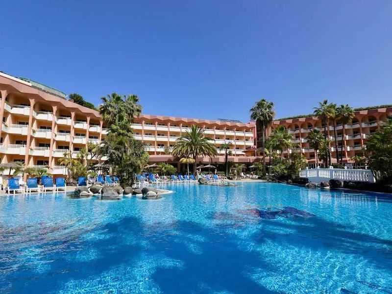 Puerto Palace