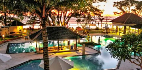 teren hotelu, basen, plaża