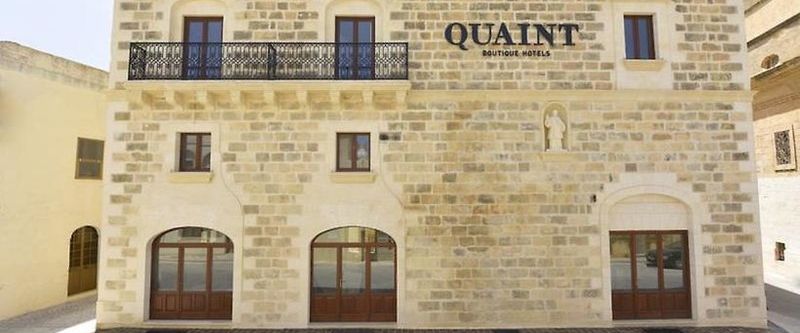 budynek główny, teren hotelu