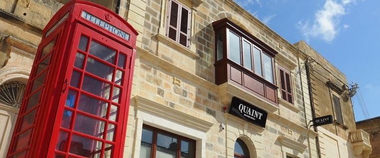 budynek główny, teren hotelu