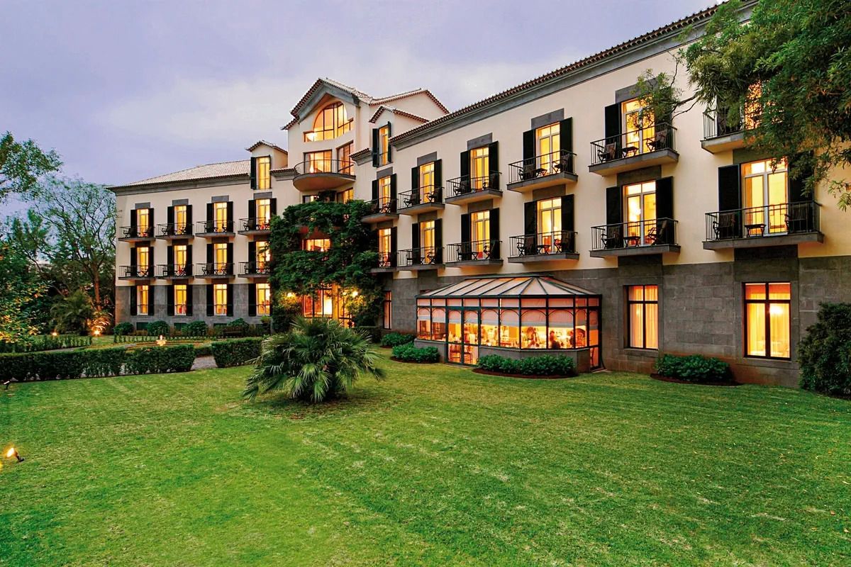 obiekt, budynek główny, teren hotelu