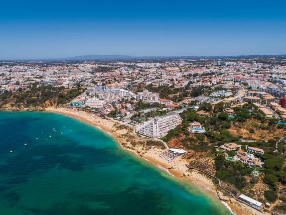 plaża, teren hotelu