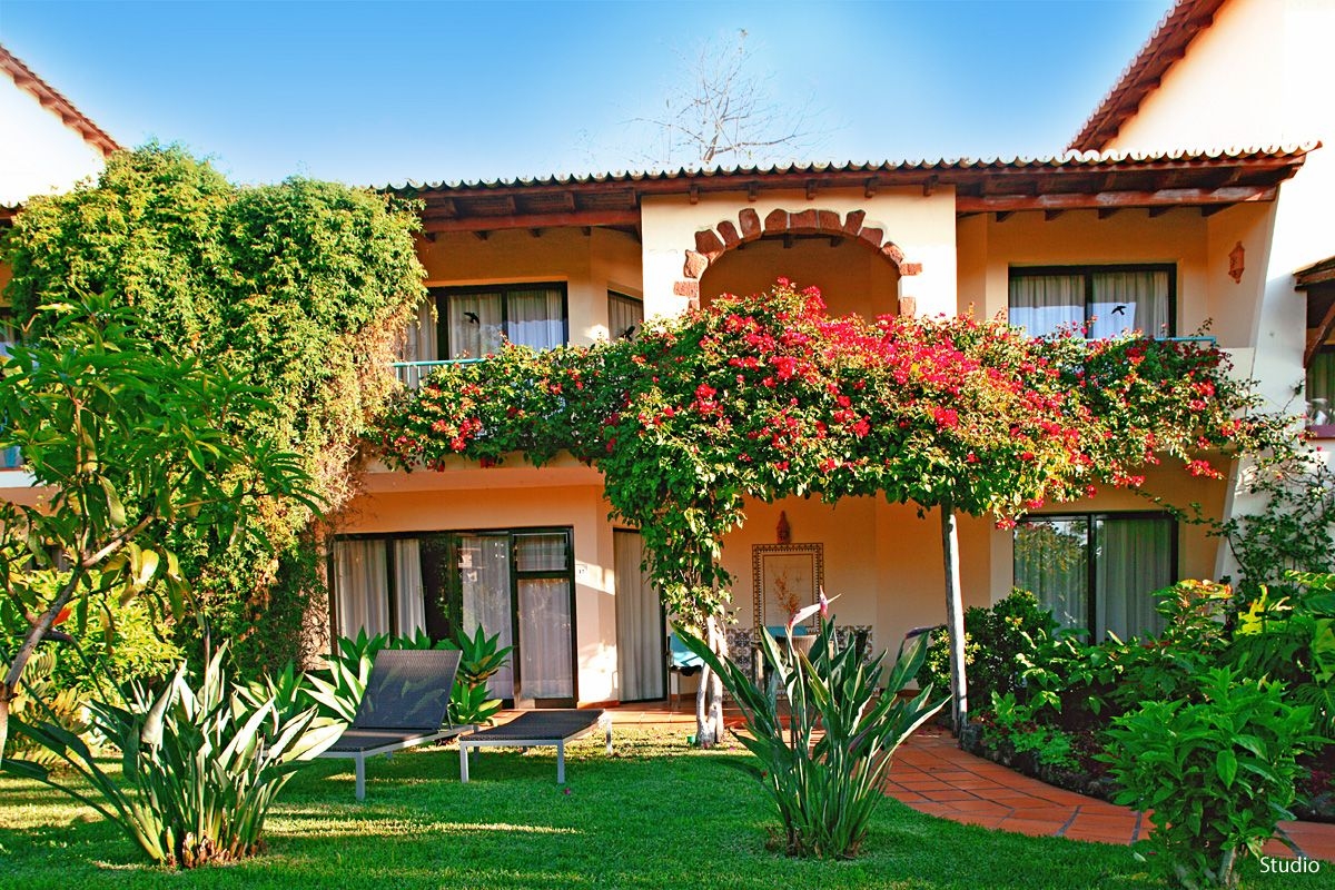 obiekt, teren hotelu