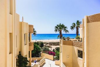 R2 Maryvent Beach Apartment