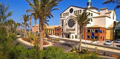 obiekt, budynek główny, teren hotelu