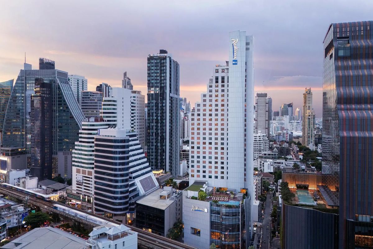 obiekt, teren hotelu